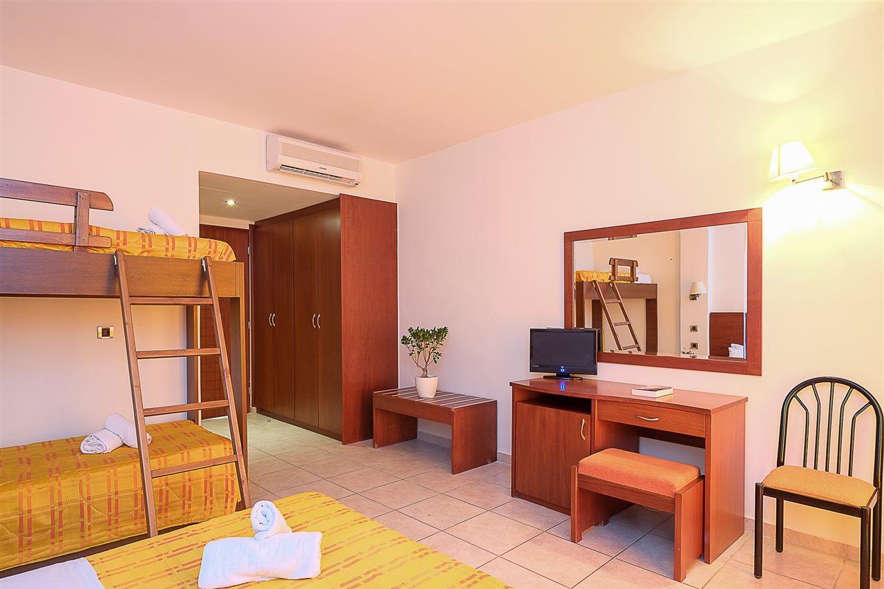 Calypso Hotel Матала Екстер'єр фото