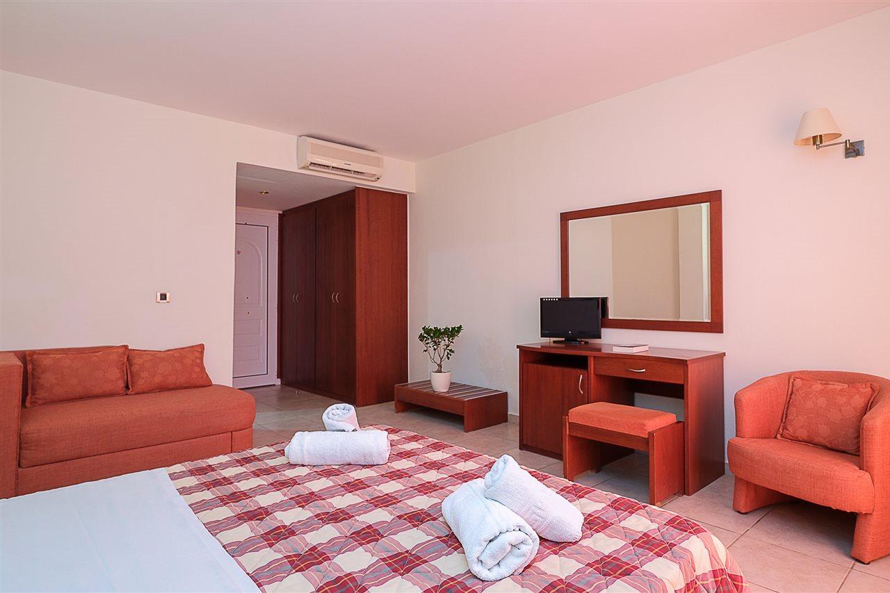 Calypso Hotel Матала Екстер'єр фото